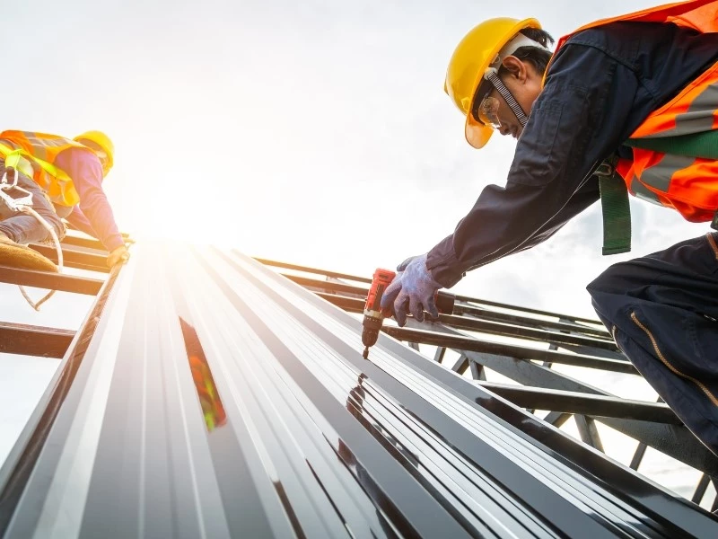 Hệ vách kính mặt dựng Unitized là gì? Ưu điểm và hạn chế cần biết