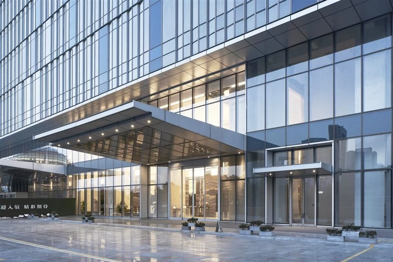 Hướng dẫn duy trì chất lượng mái kính cường lực trong quá trình sử dụng