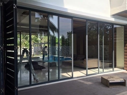 Tìm hiểu cửa đi mở trượt?