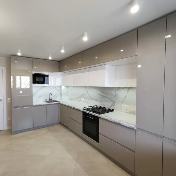 Tủ bếp cánh kính